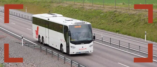 Dalatrafiks buss på landsväg