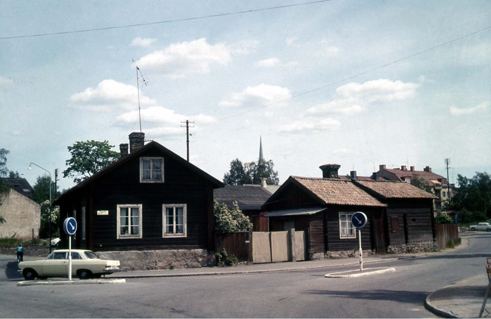 Det gamla huset i Östanfors som nu ska uppföras på Övre Dikarbacken