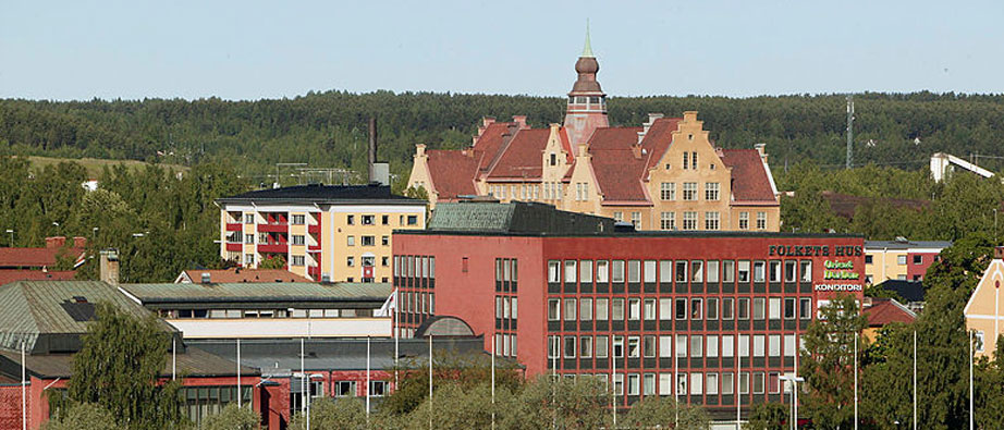 Vy över Kulturhuset främst med Västra skolan i bakgrunden.