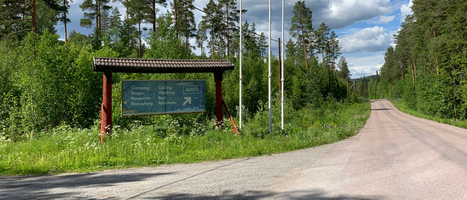 Grusvägen ut till Bjursås Berg och Sjö