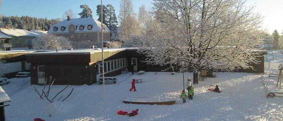 Förskolan Hästhovens byggnad vintertid
