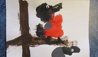Barns målning på fågel.